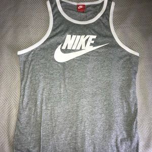 Men’s Nike tank top size (L)